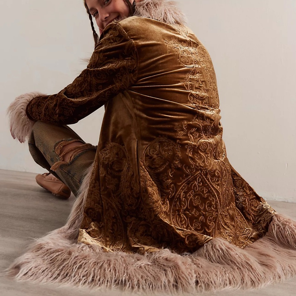 Free People Moon Glow Velvet Coat Jacket Gold Rust Fur Trim Size Large - Picture 11 of 11